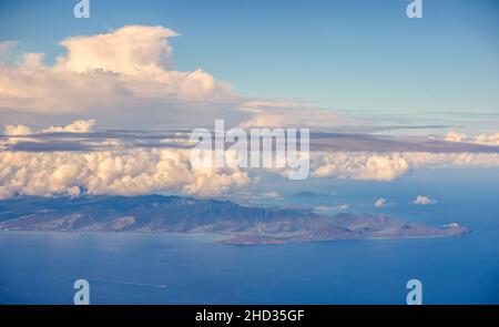 Vue aérienne de l'île d'Oahu, Hawaï, depuis l'avion. Banque D'Images