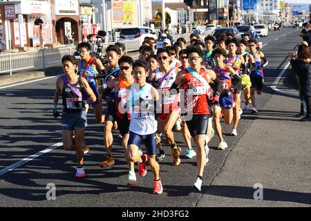 Préfecture de Gunma Goverment, Gunma, Japon.1st janvier 2022.2022 1New an Ekiden 2022 1st section, 1 JANVIER 2022 - Ekiden :nouvel an Ekiden 2022 66th tous les Japonais Industrial Ekiden Race 1st section à Gunma Préfecture Goverment, Gunma, Japon.Credit: Jun Tsukida/AFLO SPORT/Alay Live News Banque D'Images