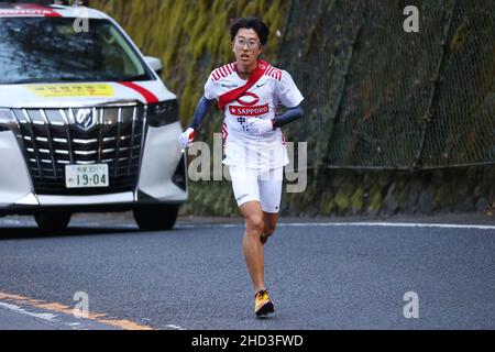 Kanagawa, Japon.2nd janvier 2022.Haruki Abe () Athlétisme : le Hakone Ekiden 98th, Tokyo-Hakone Round-Trip College Ekiden Race, 5th Section à Kanagawa, Japon .Credit: AFLO/Alay Live News Banque D'Images