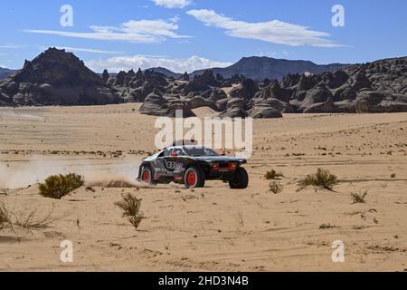 224 Ekstrom Mattias (swe), Bergvist Emil (swe), Team Audi Sport, Audi RS Q e-tron, Auto FIA T1/T2, action pendant la phase 1B du Dakar Rally 2022 autour de Hail, le 2nd janvier 2022 à Hail, Arabie Saoudite - photo: Gigi Soldano/DPPI/LiveMedia Banque D'Images