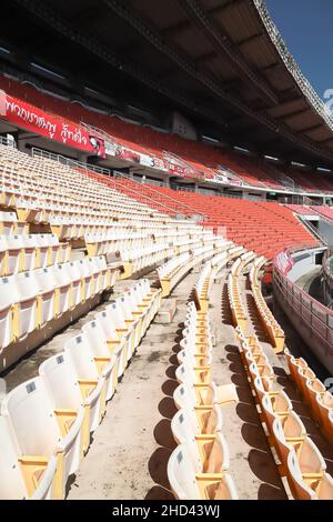 Stade national de Rajamangala avec aucune personne présente et sièges vides.Circuit de course et stade de football à Bangkok, Thaïlande. Banque D'Images