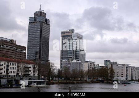 Temps sombre le long de la ligne d'horizon à Amsterdam, pays-Bas 2-1-2021 Banque D'Images