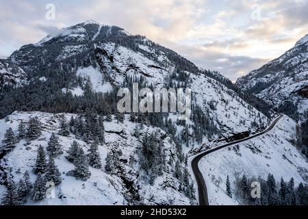 Vue aérienne de l'ofroad au col de la montagne rouge près d'Ouray Colorado Banque D'Images