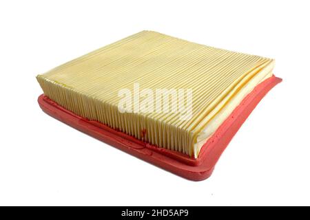 Filtre à air voiture isolé sur fond blanc. Banque D'Images