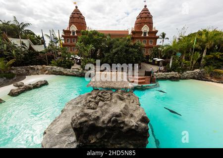 ÎLE DE TÉNÉRIFE, ESPAGNE - janvier 9: Siam Park le 9 janvier 2020 à Ténérife, Espagne.Siam Park, le parc à thème Water kingdom avec attractions aquatiques à Banque D'Images