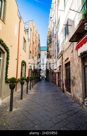 rues étroites du vieux centre historique en italien de naples Banque D'Images