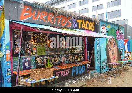 Stand mexicain de tacos 'la Santa Lucha' à Alarichstrasse à Tempelhof, Berlin, Allemagne - 17 octobre 2021. Banque D'Images