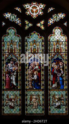 Vitraux c 1872 par Lavers, Barraud et Westlake, église Burgate, Suffolk, Angleterre,Royaume-Uni Jésus réalisant des miracles Banque D'Images