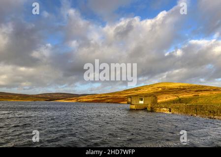 Le West Water Reservoir près de West Linton, Midlothian, Écosse Banque D'Images