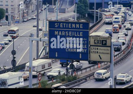 Archives 80ies : tunnel de Fourvières, point de transit critique, quartier de Perrache, Lyon, Centre-est de la France Banque D'Images