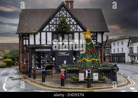 Immeuble indépendant E H Smith dans Henley-in-Arden High Street Banque D'Images