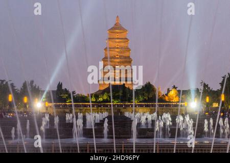 Fontaines devant la Grande Pagode de l'OIE sauvage à Xi'an, en Chine Banque D'Images