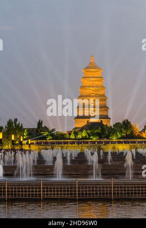 Fontaines devant la Grande Pagode de l'OIE sauvage à Xi'an, en Chine Banque D'Images