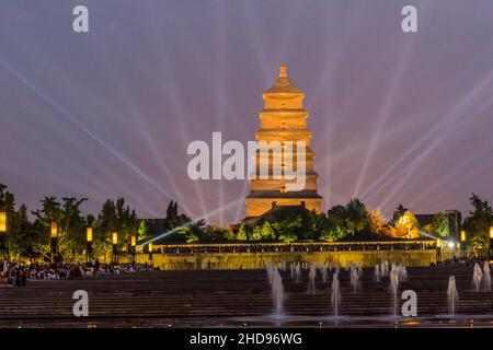 Fontaines devant la Grande Pagode de l'OIE sauvage à Xi'an, en Chine Banque D'Images