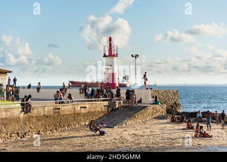 Monte Serrat Lighthouse est un phare situé à Ponta do Humaita sur la péninsule Itapagipe à Salvador, Banque D'Images