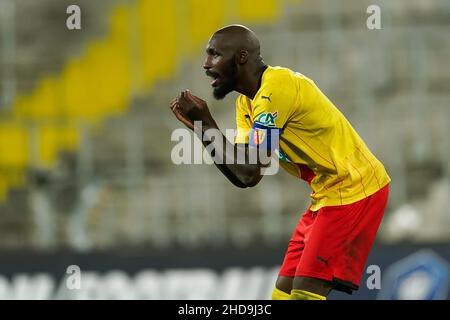 LENS, FRANCE - JANVIER 4: Seko Fofana de RC Lens réagit lors du match de la coupe française entre le Racing Club de Lens et le LOSC Lille au Stade Bolaert-Delelis le 4 janvier 2022 à Lens, France (photo de Jeroen Meuwsen/Orange Pictures) Banque D'Images