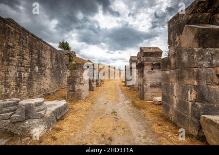 Ruines archéologiques de bâtiments romains de peuplement dans le Solin, près de la ville de Split, Croatie, Europe. Banque D'Images