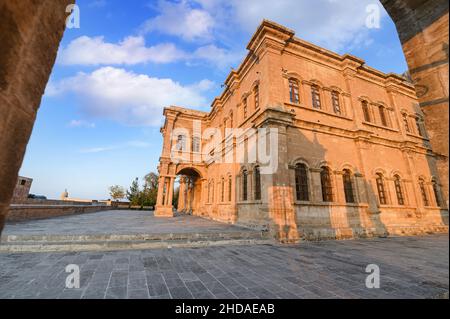 L'Institut de maturité dans la vieille ville de Mardin, Turquie Banque D'Images