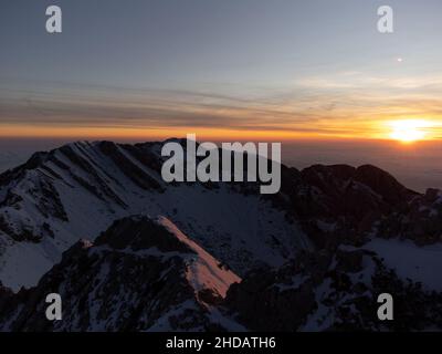 Monte Baldo avec une mer de nuage Banque D'Images