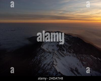 Monte Baldo avec une mer de nuage Banque D'Images