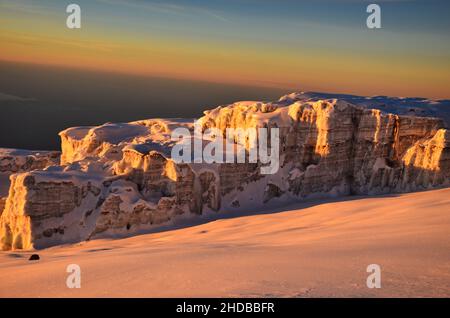 glacier sur le mont kilimanjaro.Pic Uhuru.Sommet de l'Afrique.Trekking à la plus haute montagne.Vue fantastique. tanzanie Banque D'Images