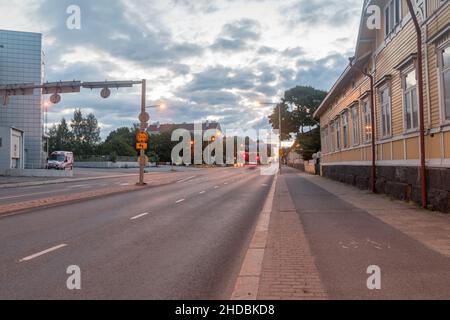 Turku, Finlande - 5 août 2021 : rue le matin. Banque D'Images