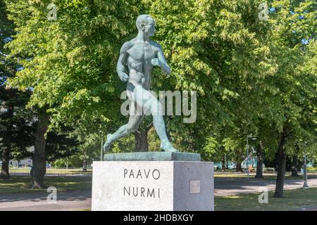 Helsinki, Finlande - 5 août 2021 : monument du légendaire coureur Finn Paavo Johannes Nurmi. Banque D'Images