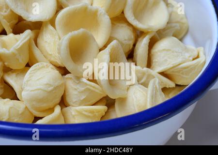 Orecchiette, pâtes italiennes Banque D'Images