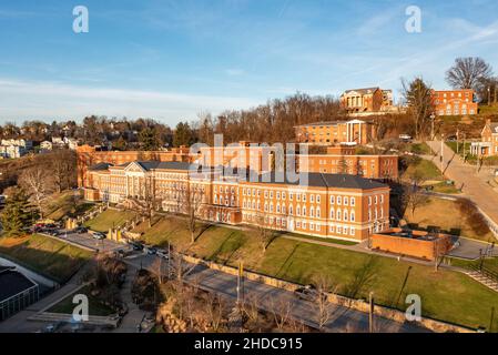 MORGANTOWN, WV - 4 janvier 2022 : Panorama de Stalnaker ou Womans Hall à l'Université de Virginie occidentale WVU à Morgantown WV Banque D'Images