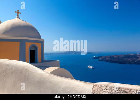 Griechenland, Kirche, Blick auf Meer, Santorin, Kykladen,Thira, Ort Fira, Banque D'Images