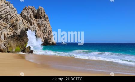 Destination touristique Playa del Divorcio, Plage de Divorce située près de la pittoresque arche de Cabo San Lucas. Banque D'Images