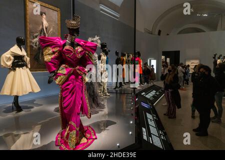 Christian Dior Designer of Dreams au Brooklyn Museum of Art de New York Banque D'Images