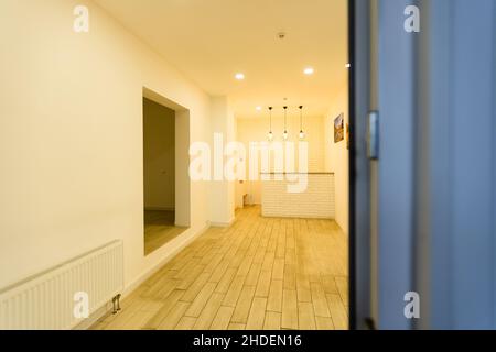 Le nouveau bureau d'accueil, propre et lumineux. Banque D'Images