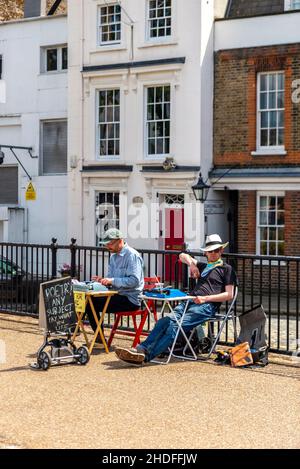 Poètes à louer sur la Southbank, Londres Banque D'Images