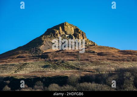 GREAT AYTON, ROYAUME-UNI - 31 DÉCEMBRE 2019.Garniture aux baies de roseberry à Cleveland, dans le North Yorkshire.Photographié de la voie publique Banque D'Images