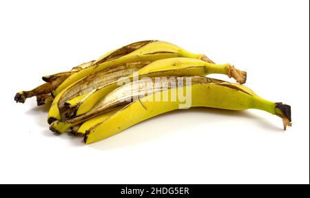 Peau de fruits, déchets organiques de bananes isolés sur fond blanc, pour le compost et les engrais Banque D'Images