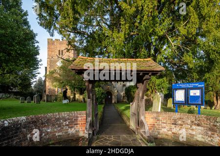L'église Saint-Michel l'Archange, une église paroissiale à Aldershot, Hampshire, Angleterre, Royaume-Uni Banque D'Images