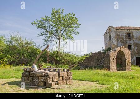 istrie, puits de traction, citerne, istrias, puits de traction,citernes Banque D'Images