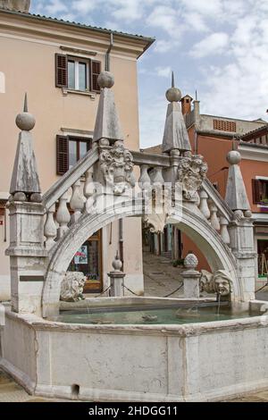 fontaine de la ville, koper, puits de la ville, kopers Banque D'Images