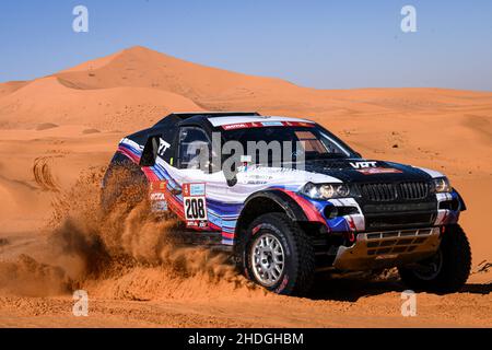 208 Vasilyvev Vladimir (raf), Uperenko Oleg (lva), équipe VRT, BMW X3, Auto FIA T1/T2,W2RC, action pendant la phase 5 du Dakar Rally 2022 autour de Riyad, le 6th 2022 janvier à Riyad, Arabie Saoudite - photo Eric Vargiolu / DPPI Banque D'Images