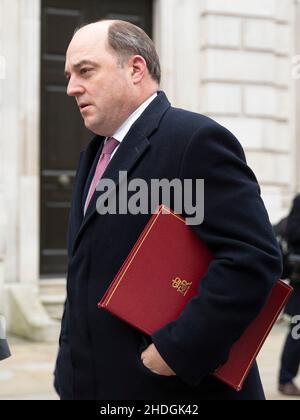 06/01/2022 - le secrétaire à la Défense Ben Wallace quitte le cabinet du Cabinet à Whitehall Central London car selon les rapports, il a eu des rencontres avec son Ameri Banque D'Images