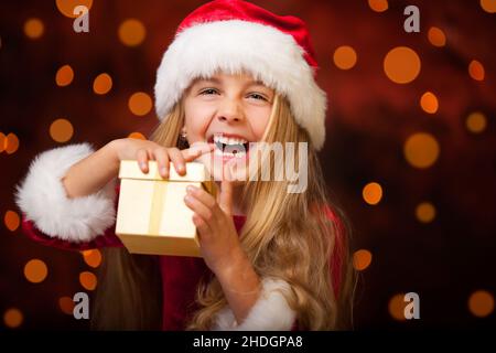 fille, la veille de noël, cadeau de noël, filles, les fêtes de noël,cadeau de noël, cadeaux de noël Banque D'Images