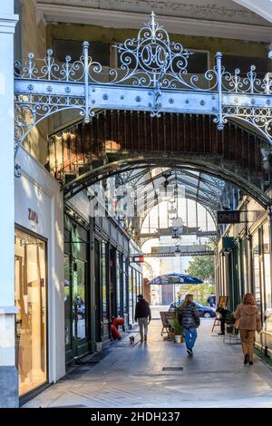 France, Allier, Bourbonnais, Vichy, classée au patrimoine mondial par l'UNESCO dans le cadre des grandes Velles d'eaux d'Europe (Grands Spas d'Europe), la Passa Banque D'Images