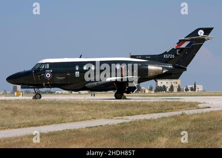 Royal Air Force Hawker Siddeley HS-125-2 (REG: HS728) Dominie T1 garé en tablier 4, dernière visite à Malte avant d'être retiré du service RAF. Banque D'Images