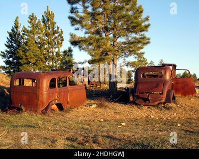 oldtimer, rouillé, épave de voiture, oldtimers, rouillé,épaves de voitures Banque D'Images