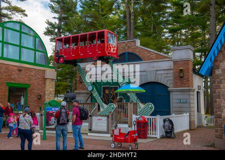 Visite en bus de Bertie à Thomas Land USA dans le parc à thème familial d'Edaville dans la ville de Carver, Massachusetts ma, Etats-Unis. Banque D'Images