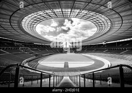 Vue de l'intérieur de l'Olympiastadion (stade Olympique) à Berlin, Allemagne Banque D'Images