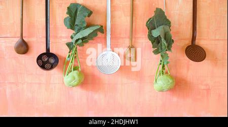 kohlrabi, cuillère en bois, ustensiles de cuisine, cuillères en bois, ustensile de cuisine Banque D'Images