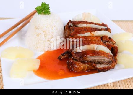 cuisine asiatique, canard, aigre-doux, cuisine asiatique, cuisine asiatique,canards, sucreries Banque D'Images