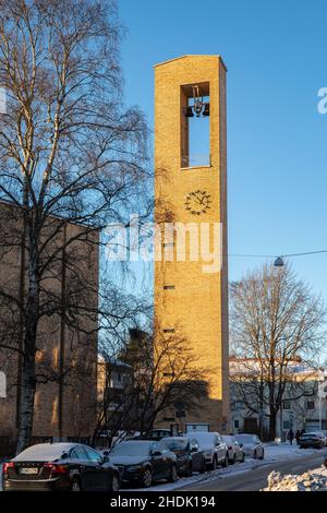 Clocher de l'église Meilahti, conçu par Markus Tavio, à Helsinki, en Finlande Banque D'Images